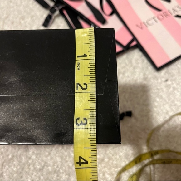 Victoria's Secret Classic Pink & Whiteβ Stripe Gift Shopping Bag Small Set of 4 - Picture 6 of 6